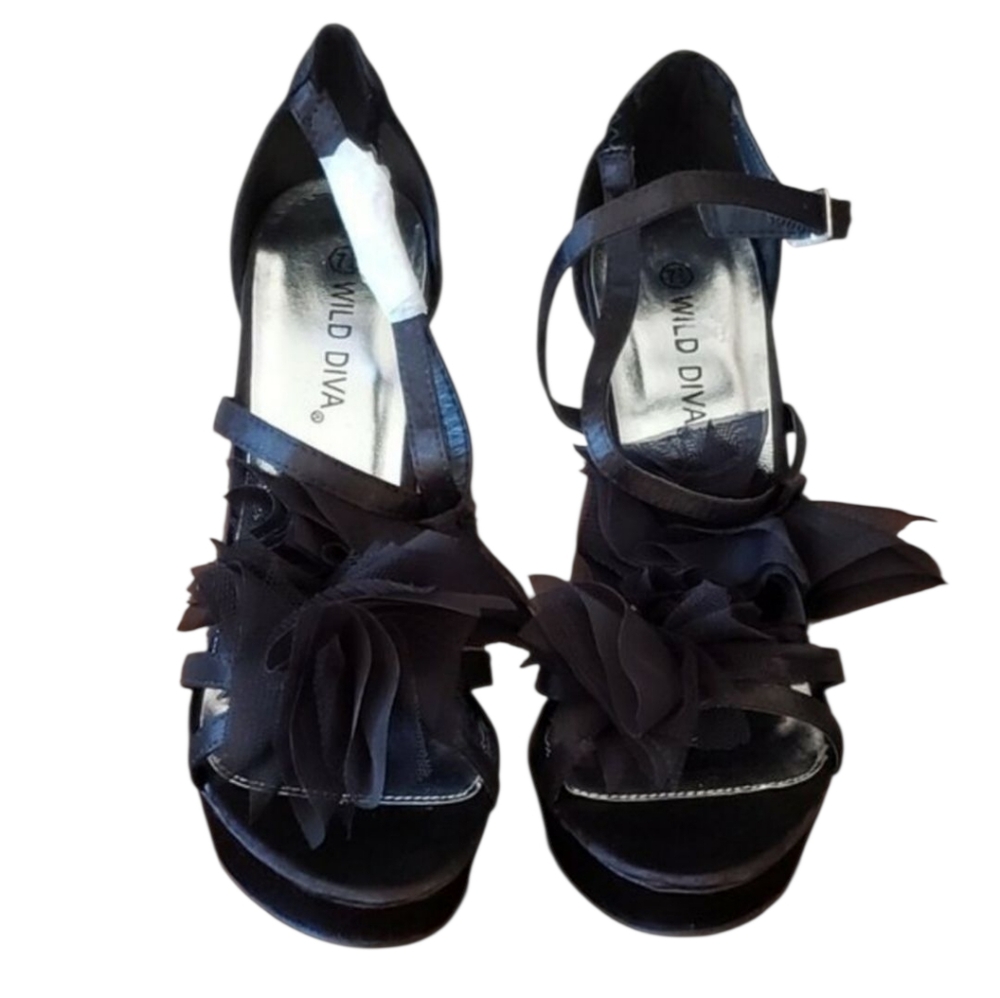 Wild Diva 5.5" heels Black Size 7.5